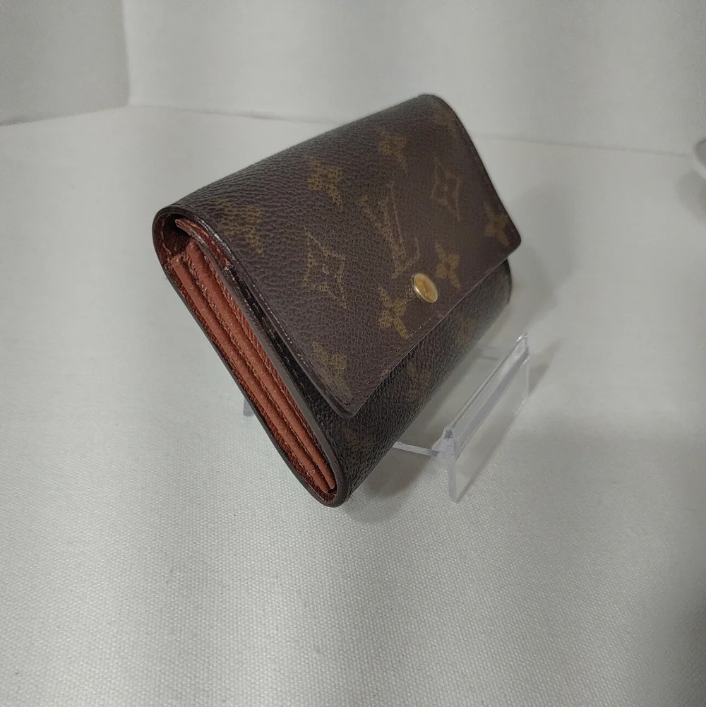 Louis Vuitton Compact Monogram Sarah Wallet - Picture 7 of 15